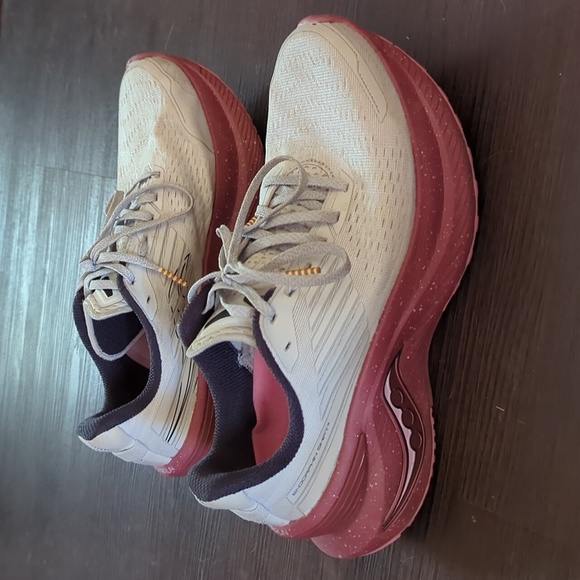 Saucony Endorphin Shift 3 - Picture 2 of 3